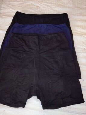 3-Pack Seamless High-Waist Bike Shorts in Black & Navy